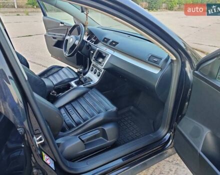 Черный Фольксваген Пассат, объемом двигателя 1.97 л и пробегом 244 тыс. км за 7500 $, фото 15 на Automoto.ua