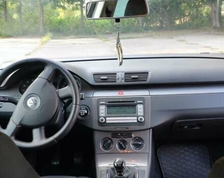 Чорний Фольксваген Пассат, об'ємом двигуна 1.6 л та пробігом 220 тис. км за 6399 $, фото 22 на Automoto.ua