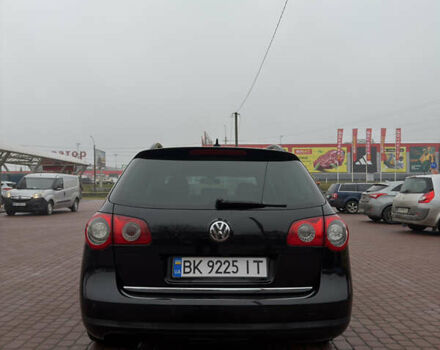 Чорний Фольксваген Пассат, об'ємом двигуна 2 л та пробігом 370 тис. км за 8100 $, фото 6 на Automoto.ua