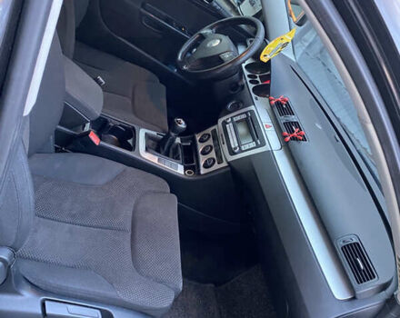 Черный Фольксваген Пассат, объемом двигателя 1.97 л и пробегом 311 тыс. км за 5899 $, фото 14 на Automoto.ua