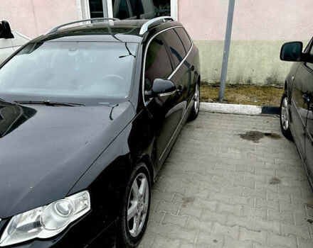 Чорний Фольксваген Пассат, об'ємом двигуна 2 л та пробігом 230 тис. км за 5300 $, фото 2 на Automoto.ua