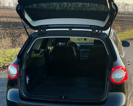 Черный Фольксваген Пассат, объемом двигателя 1.8 л и пробегом 257 тыс. км за 6100 $, фото 19 на Automoto.ua