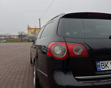 Чорний Фольксваген Пассат, об'ємом двигуна 2 л та пробігом 370 тис. км за 8100 $, фото 10 на Automoto.ua