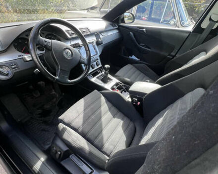 Черный Фольксваген Пассат, объемом двигателя 1.97 л и пробегом 242 тыс. км за 7300 $, фото 4 на Automoto.ua