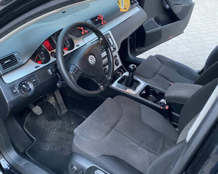 Черный Фольксваген Пассат, объемом двигателя 1.97 л и пробегом 311 тыс. км за 5899 $, фото 18 на Automoto.ua