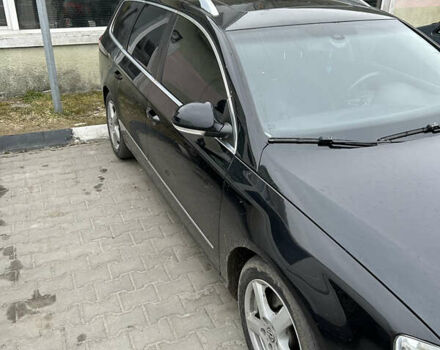 Чорний Фольксваген Пассат, об'ємом двигуна 2 л та пробігом 230 тис. км за 5300 $, фото 1 на Automoto.ua