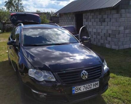 Черный Фольксваген Пассат, объемом двигателя 1.8 л и пробегом 179 тыс. км за 6400 $, фото 1 на Automoto.ua