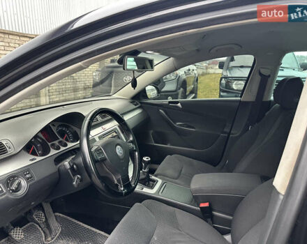 Чорний Фольксваген Пассат, об'ємом двигуна 2 л та пробігом 330 тис. км за 6500 $, фото 8 на Automoto.ua