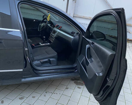 Черный Фольксваген Пассат, объемом двигателя 1.97 л и пробегом 311 тыс. км за 5899 $, фото 13 на Automoto.ua