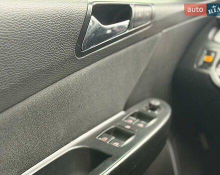 Черный Фольксваген Пассат, объемом двигателя 1.97 л и пробегом 370 тыс. км за 4700 $, фото 40 на Automoto.ua