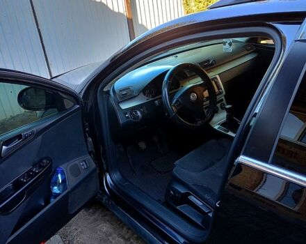 Черный Фольксваген Пассат, объемом двигателя 2 л и пробегом 404 тыс. км за 7300 $, фото 7 на Automoto.ua