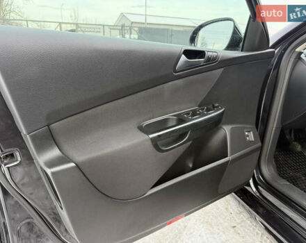 Черный Фольксваген Пассат, объемом двигателя 1.39 л и пробегом 238 тыс. км за 5950 $, фото 25 на Automoto.ua