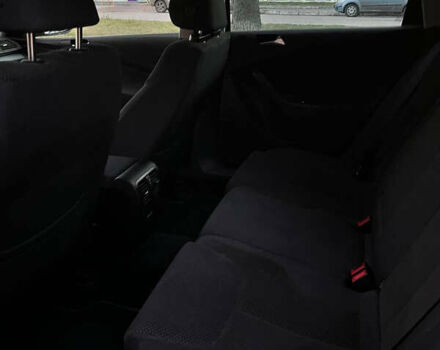 Черный Фольксваген Пассат, объемом двигателя 1.8 л и пробегом 225 тыс. км за 7350 $, фото 17 на Automoto.ua