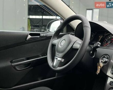 Черный Фольксваген Пассат, объемом двигателя 2 л и пробегом 366 тыс. км за 8290 $, фото 14 на Automoto.ua