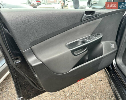 Черный Фольксваген Пассат, объемом двигателя 1.39 л и пробегом 262 тыс. км за 6700 $, фото 9 на Automoto.ua