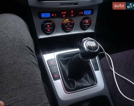 Черный Фольксваген Пассат, объемом двигателя 2 л и пробегом 320 тыс. км за 8100 $, фото 6 на Automoto.ua