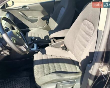 Черный Фольксваген Пассат, объемом двигателя 1.39 л и пробегом 315 тыс. км за 6300 $, фото 9 на Automoto.ua