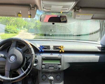 Черный Фольксваген Пассат, объемом двигателя 1.6 л и пробегом 200 тыс. км за 6800 $, фото 3 на Automoto.ua