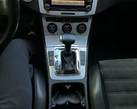 Черный Фольксваген Пассат, объемом двигателя 1.8 л и пробегом 302 тыс. км за 7950 $, фото 4 на Automoto.ua