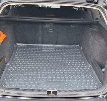 Черный Фольксваген Пассат, объемом двигателя 1.8 л и пробегом 280 тыс. км за 7000 $, фото 1 на Automoto.ua