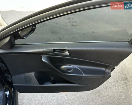 Черный Фольксваген Пассат, объемом двигателя 1.8 л и пробегом 302 тыс. км за 7950 $, фото 15 на Automoto.ua