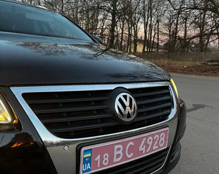 Черный Фольксваген Пассат, объемом двигателя 1.8 л и пробегом 225 тыс. км за 7350 $, фото 8 на Automoto.ua