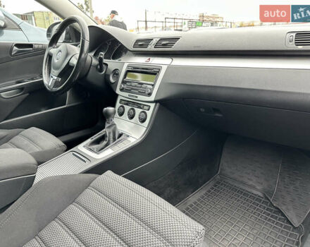 Черный Фольксваген Пассат, объемом двигателя 1.39 л и пробегом 262 тыс. км за 6700 $, фото 8 на Automoto.ua