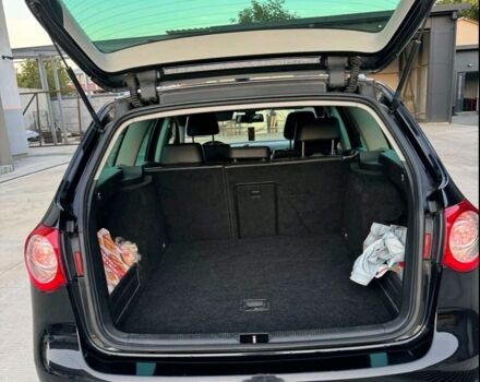 Чорний Фольксваген Пассат, об'ємом двигуна 2 л та пробігом 270 тис. км за 6800 $, фото 3 на Automoto.ua