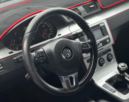 Фольксваген Пассат 2009 в Львове на Automoto.ua Черный Фольксваген Пассат, объемом двигателя 1.97 л и пробегом 398 тыс. км за 5599 $, фото 6 на Automoto.ua