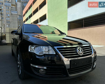 Черный Фольксваген Пассат, объемом двигателя 1.8 л и пробегом 302 тыс. км за 7950 $, фото 21 на Automoto.ua