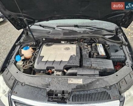 Чорний Фольксваген Пассат, об'ємом двигуна 1.97 л та пробігом 281 тис. км за 6555 $, фото 4 на Automoto.ua