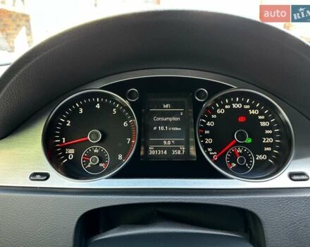 Черный Фольксваген Пассат, объемом двигателя 1.8 л и пробегом 302 тыс. км за 7950 $, фото 5 на Automoto.ua