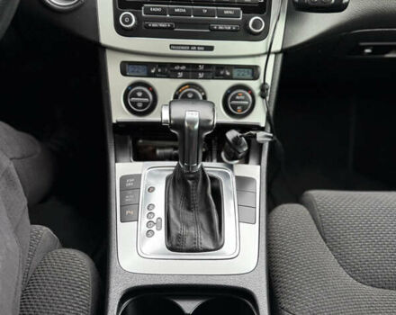 Черный Фольксваген Пассат, объемом двигателя 1.4 л и пробегом 246 тыс. км за 6400 $, фото 49 на Automoto.ua