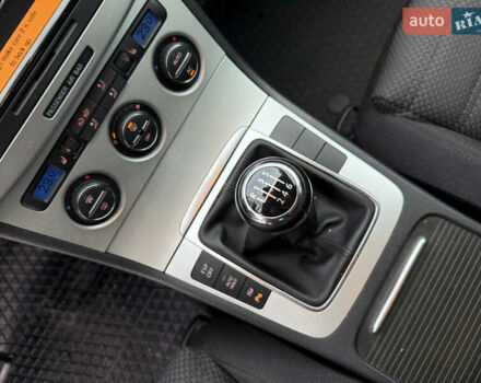 Черный Фольксваген Пассат, объемом двигателя 1.39 л и пробегом 238 тыс. км за 5950 $, фото 33 на Automoto.ua