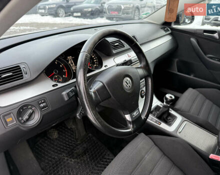 Черный Фольксваген Пассат, объемом двигателя 1.39 л и пробегом 238 тыс. км за 5950 $, фото 28 на Automoto.ua