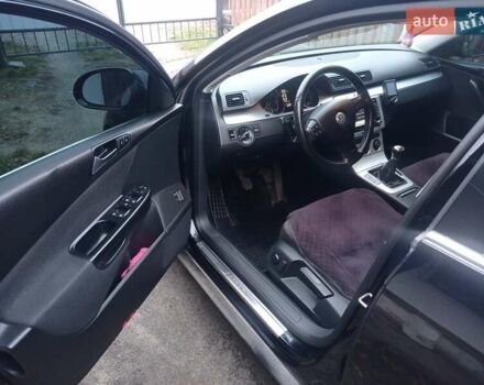 Черный Фольксваген Пассат, объемом двигателя 2 л и пробегом 320 тыс. км за 8100 $, фото 16 на Automoto.ua