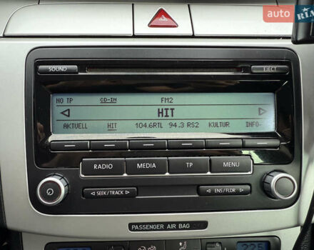 Черный Фольксваген Пассат, объемом двигателя 1.4 л и пробегом 246 тыс. км за 6400 $, фото 61 на Automoto.ua