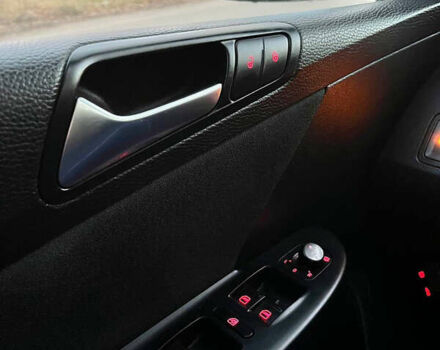 Черный Фольксваген Пассат, объемом двигателя 1.8 л и пробегом 225 тыс. км за 7350 $, фото 4 на Automoto.ua