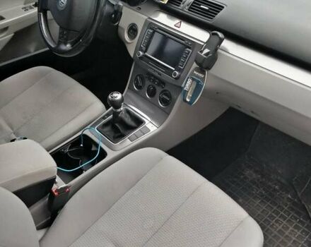 Черный Фольксваген Пассат, объемом двигателя 1.4 л и пробегом 224 тыс. км за 5500 $, фото 6 на Automoto.ua