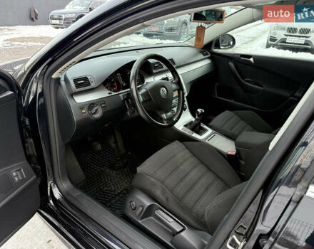 Черный Фольксваген Пассат, объемом двигателя 1.39 л и пробегом 238 тыс. км за 5950 $, фото 24 на Automoto.ua