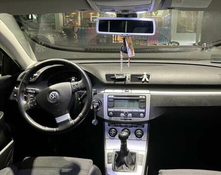 Чорний Фольксваген Пассат, об'ємом двигуна 1.8 л та пробігом 235 тис. км за 7500 $, фото 13 на Automoto.ua