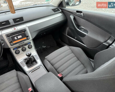 Черный Фольксваген Пассат, объемом двигателя 1.39 л и пробегом 238 тыс. км за 5950 $, фото 42 на Automoto.ua