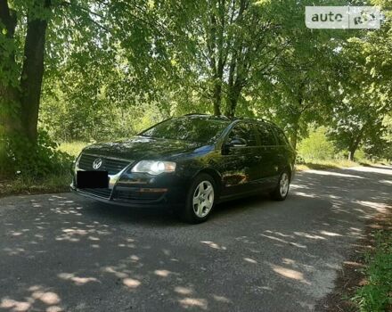 Черный Фольксваген Пассат, объемом двигателя 1.4 л и пробегом 213 тыс. км за 7199 $, фото 6 на Automoto.ua