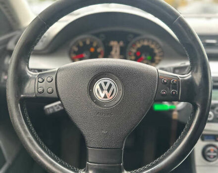 Черный Фольксваген Пассат, объемом двигателя 1.39 л и пробегом 275 тыс. км за 5999 $, фото 17 на Automoto.ua