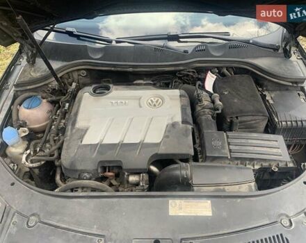 Черный Фольксваген Пассат, объемом двигателя 2 л и пробегом 300 тыс. км за 6900 $, фото 2 на Automoto.ua