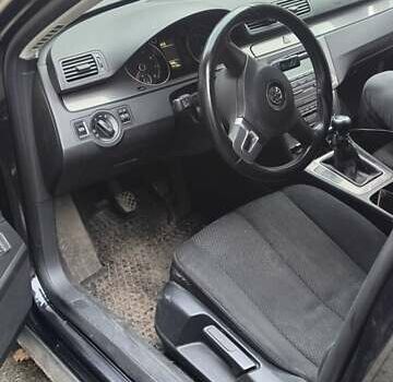 Черный Фольксваген Пассат, объемом двигателя 1.4 л и пробегом 180 тыс. км за 7700 $, фото 6 на Automoto.ua