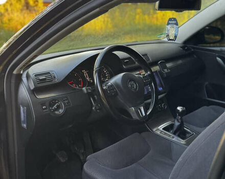 Черный Фольксваген Пассат, объемом двигателя 1.6 л и пробегом 229 тыс. км за 8222 $, фото 56 на Automoto.ua