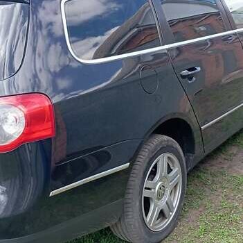 Черный Фольксваген Пассат, объемом двигателя 1.4 л и пробегом 289 тыс. км за 8000 $, фото 9 на Automoto.ua