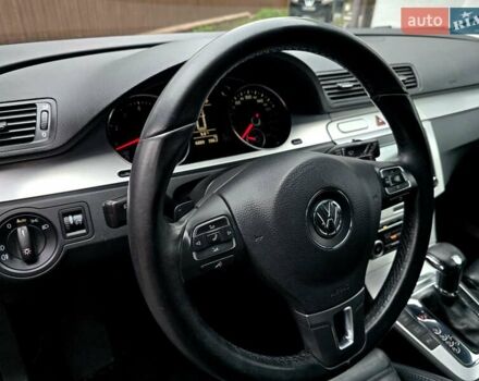 Черный Фольксваген Пассат, объемом двигателя 2 л и пробегом 225 тыс. км за 8800 $, фото 112 на Automoto.ua