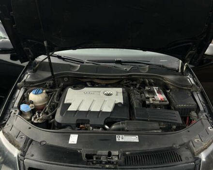 Черный Фольксваген Пассат, объемом двигателя 1.97 л и пробегом 273 тыс. км за 7600 $, фото 14 на Automoto.ua